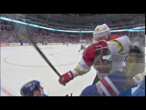 Эффектный силовой прием: Брэндон Дефазио (Куньлунь РС) впечатал в борт Егора Рыкова (СКА)