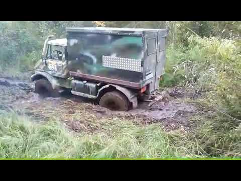 Pinzgauer vs Unimog