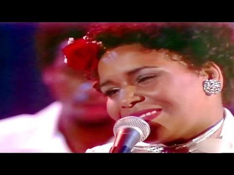 The Emotions - Don't Ask My Neighbor (Live in Concert)