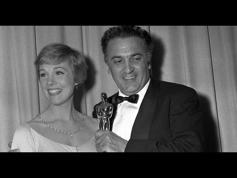 Federico Fellini accepting Best Foreign Language Film for "8 1/2": 1964 Oscars