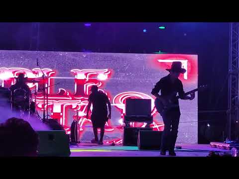 Triple Star Country - Pickup Man (Joe Diffie cover at Festival Del Gordo Parque Fundidora)