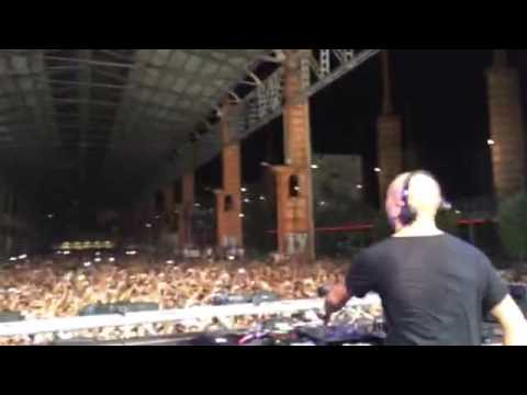 Marco Carola Plays MJ - They Don't Care About Us (Massi ISX, Rulers Edit) Kappa Futurfestival 2016