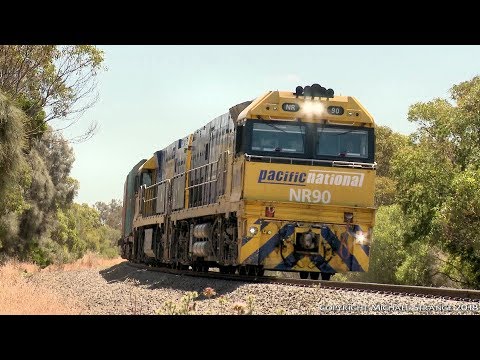 Pacific National PM4 Steel & Container Train (18/12/2016) - PoathTV Australian Railways