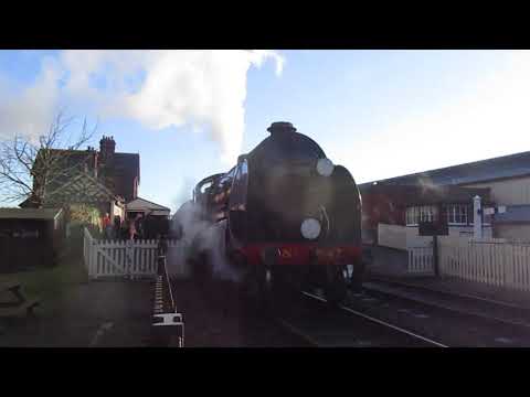 S15 No 847 Departing Sheffield Park