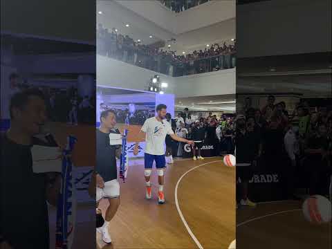 Klay in China : Before and After #nba #funny