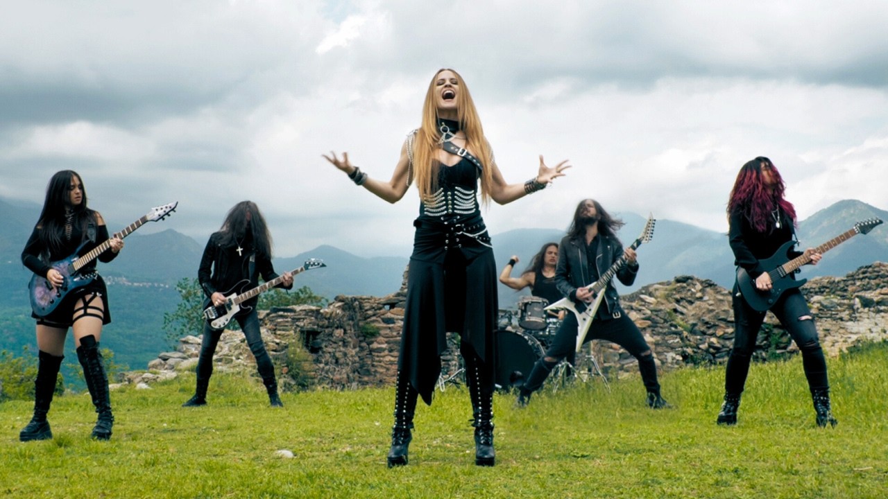 Frozen Crown — War Hearts