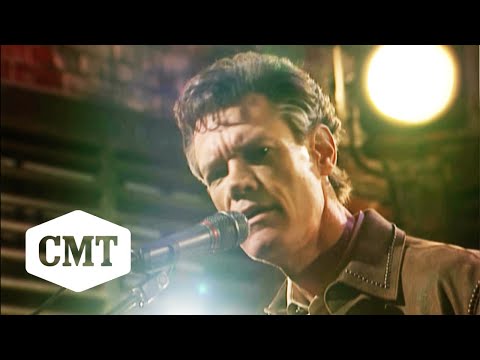 Randy Travis Performs "Three Wooden Crosses” | CMT