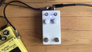 The King of Gear - 'Feral Glitch' - Randomized Stutter Effects Pedal