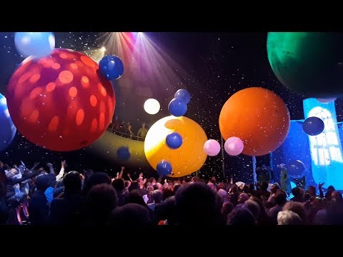 download lagu mp3 mp4 Slava Snow Show, download lagu Slava Snow Show gratis, unduh video klip Slava Snow Show