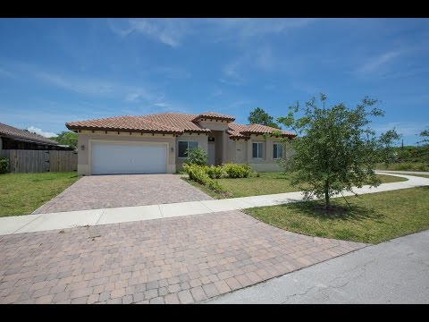 8431 SW 196 Terrace Miami, Fl 33189