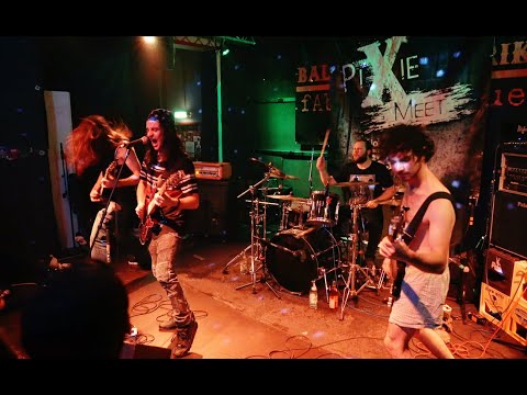 PiXie Meet - Break My Heart (live @ Ballonfabrik Augsburg 23.11.2019)