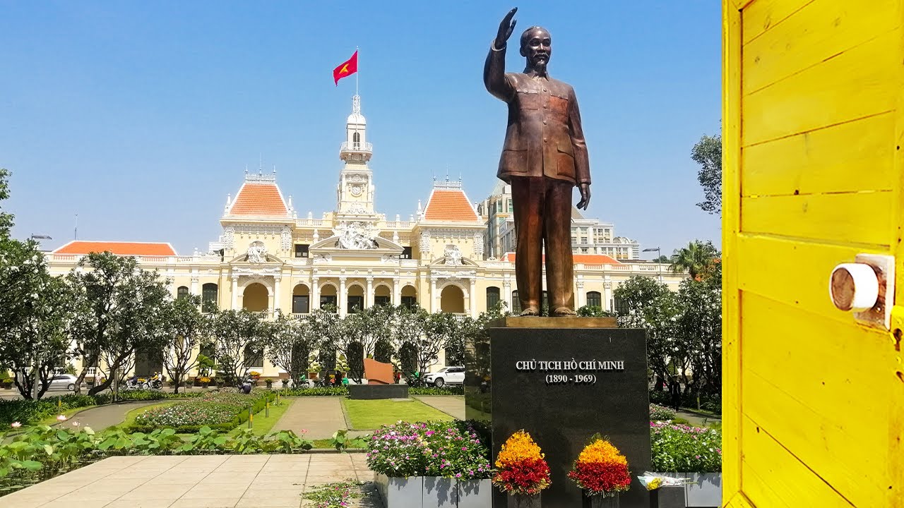 Embark on a virtual stroll across Ho Chi Minh Square.