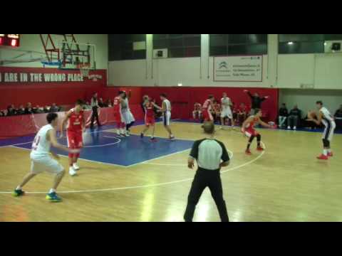 Ursulo D'Almeida highlights Emporio Armani 2016