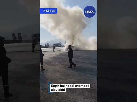 Seyir halindeki otomobil alev aldı!