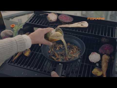 Fiskars FF Bread peilis 23cm video