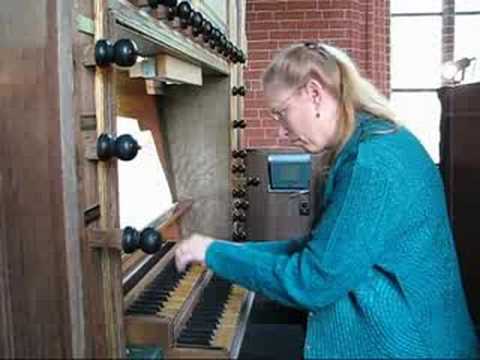 Gwendolyn Toth plays Courante Daphne in Zeerijp