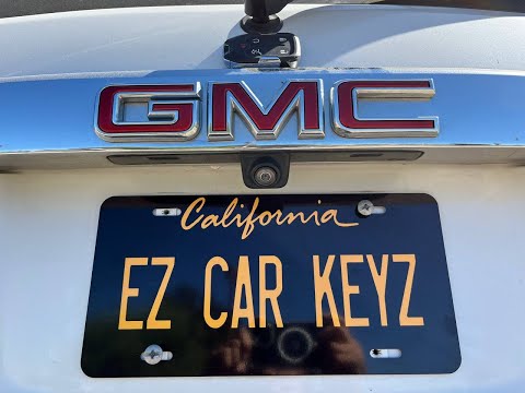 Camarillo Locksmith | 2016 GMC Arcadia New Flip Key Made by EZ Car Keyz