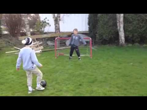 Fotballgutta på Madla