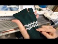 Tuto : des mitaines "adultes" avec une bande de jacquard , tricoté sur la Sk 280