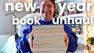 📚 New Year BOOK UNHAUL 📚 Getting rid of books to declutter our shelves and start the new year fresh!