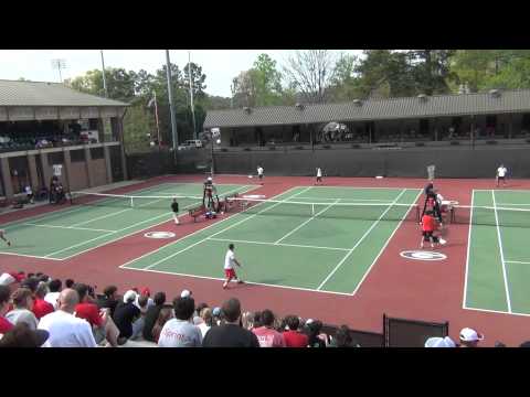 Peter Kobelt service game against Sadio Doumbia