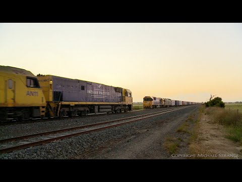 2KM1 & 2MA5 Freight Trains Cross At Gheringhap (16/11/2020) - PoathTV Australian Railways