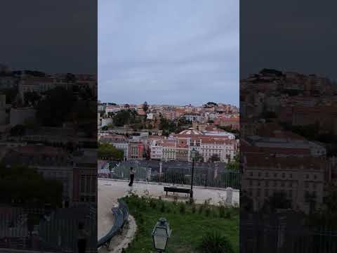 Vista de Lisboa do Miradouro São Pedro de Alcântara #lisbon #views #saopedro
