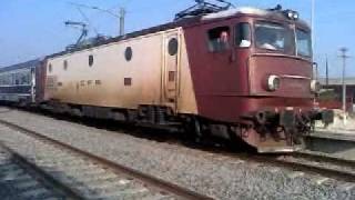 preview picture of video 'Tren personal staţionat în Dragoş-Vodă'
