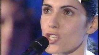 Giorgia - Di sole e d&#39;azzurro ( live sanremo 1° serata )