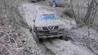 preview picture of video 'Nissan Patrol uphill in DEEP MUD, BIG POWER, running at high speeds'