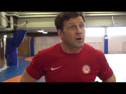 Kiekko-Vantaa haki kamppailuvoimaa painimolskilta – "Älyttömän kivaa"