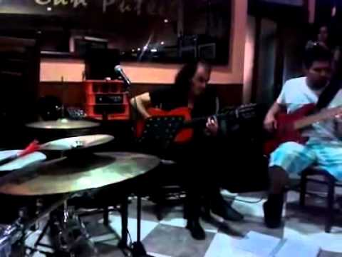 Victor Tugores flamenquegrooveando con ''Cuchus Pimentel Trio''