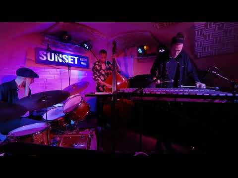 Simon Moullier Trio - 'Countdown' (@Sunset, Paris)