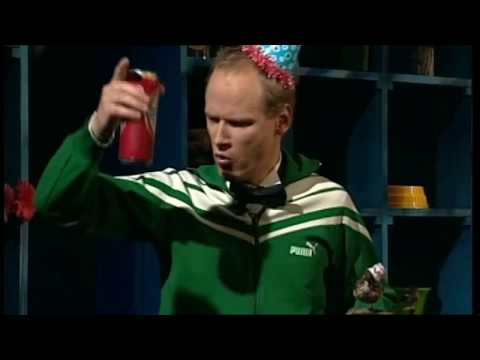 Fred Asp hos Sven Melander (Robert Gustafsson)