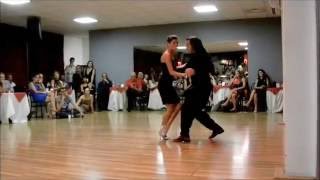 Esibizione di Peppe Di Gennaro & Adelma Rago in Je sò pazzo Estar Napoli 2016