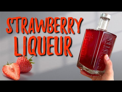 STRAWBERRY LIQUEUR by Italian recipe / Homemade alcohol on vodka