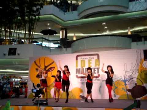 W-Minute (4Minute) Intro + Hot Issue + Muzik (Future Park Rangsit 100312)