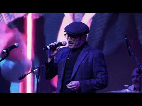 FUTURA Interpretata da Aurelio Fierro jr in concerto con The Super 4 al Teatro Posillipo