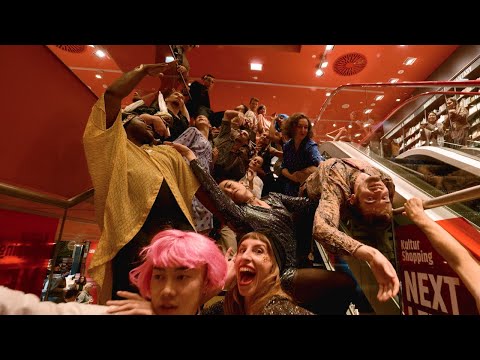 BABYLON BERLIN - Ein Tag wie Gold (Flashmob)