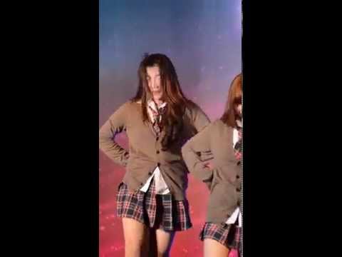 N' Noey with Bubble pink cover Apink LUV + My My (Remix) @ Esplanade Stage 2 (au) 150614