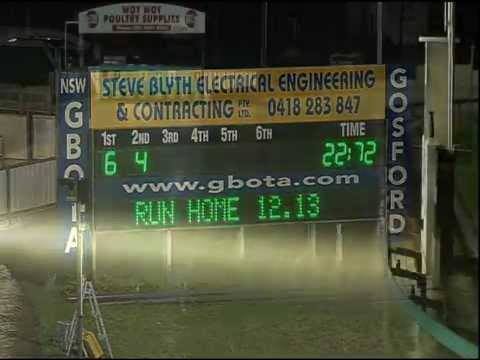 GOSFORD-14102014-RACE-10