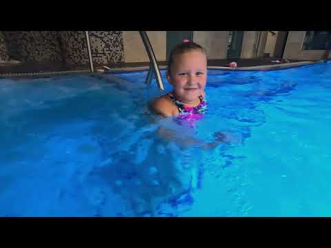 Great time in the "Gargždų pramogos" pool (Puikus laikas "Gargždų pramogos" baseine)