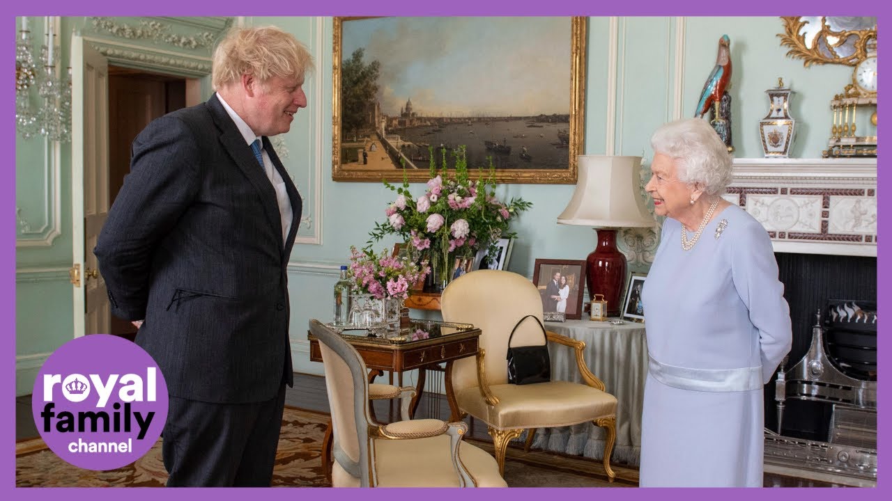 The Queen Hosts PM Boris Johnson For First In-Person Meeting Since Lockdown Began - YouTube