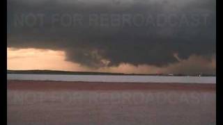 preview picture of video 'April 25, 2009 Wall Cloud - Leedey, Ok'