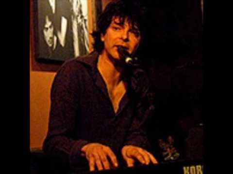 ADRIÀ PUNTÍ - Coral·lí