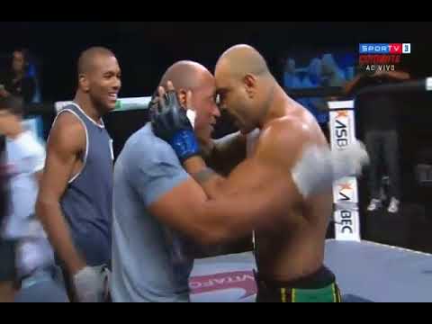 Shooto 77 - Marcos Conrado Jr (Time Malhado) vs. Vinicius "Gigantinho" (RKT)