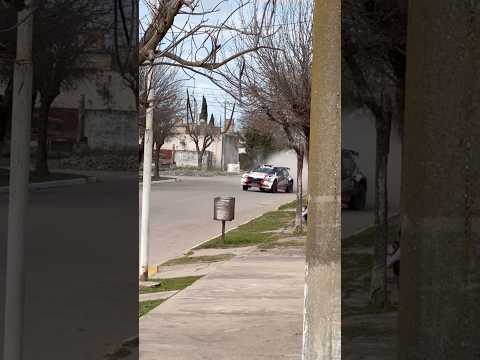 Rally cordobés pasando por Silvio Pellico. #rally #car #fans #camera #argentina #cordoba #speed