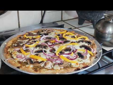 Pizza integral sin amasar y solo con masa madre.