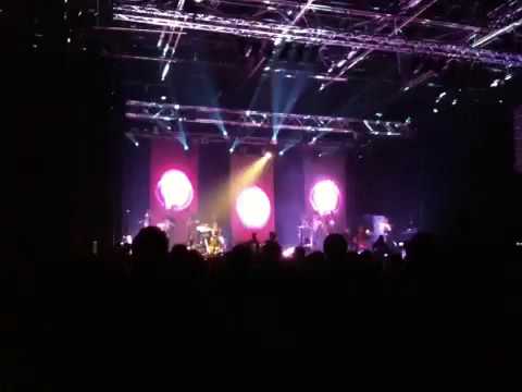 Samy Deluxe Konzert Hamburg Kampnagel 6.12.2009 - Tsunami Band Live  - INTRO Samy Deluxe