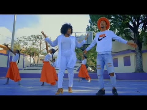 Frantz Junior Moise Feat Chorale DEG "Soyons Reconnaissants" (Video Officielle)